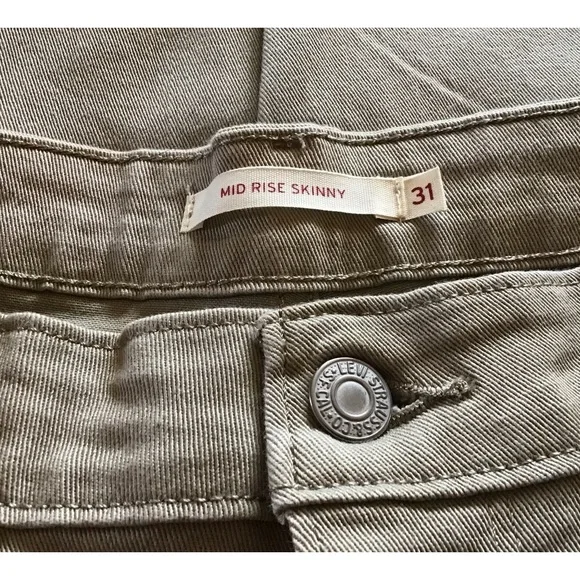 Levi’s Mid Rise Skinny Woman’s Jeans (tan). NWOT - Picture 2 of 2